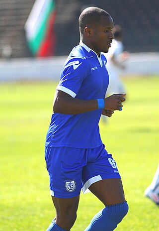 <span class="mw-page-title-main">Christopher Oualembo</span> Congolese former professional footballer (born 1987)