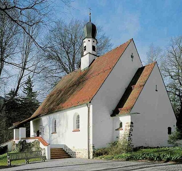 File:Christuskirche Bad Heilbrunn.jpg