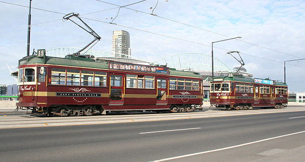 City Circle trams on La Trobe Street