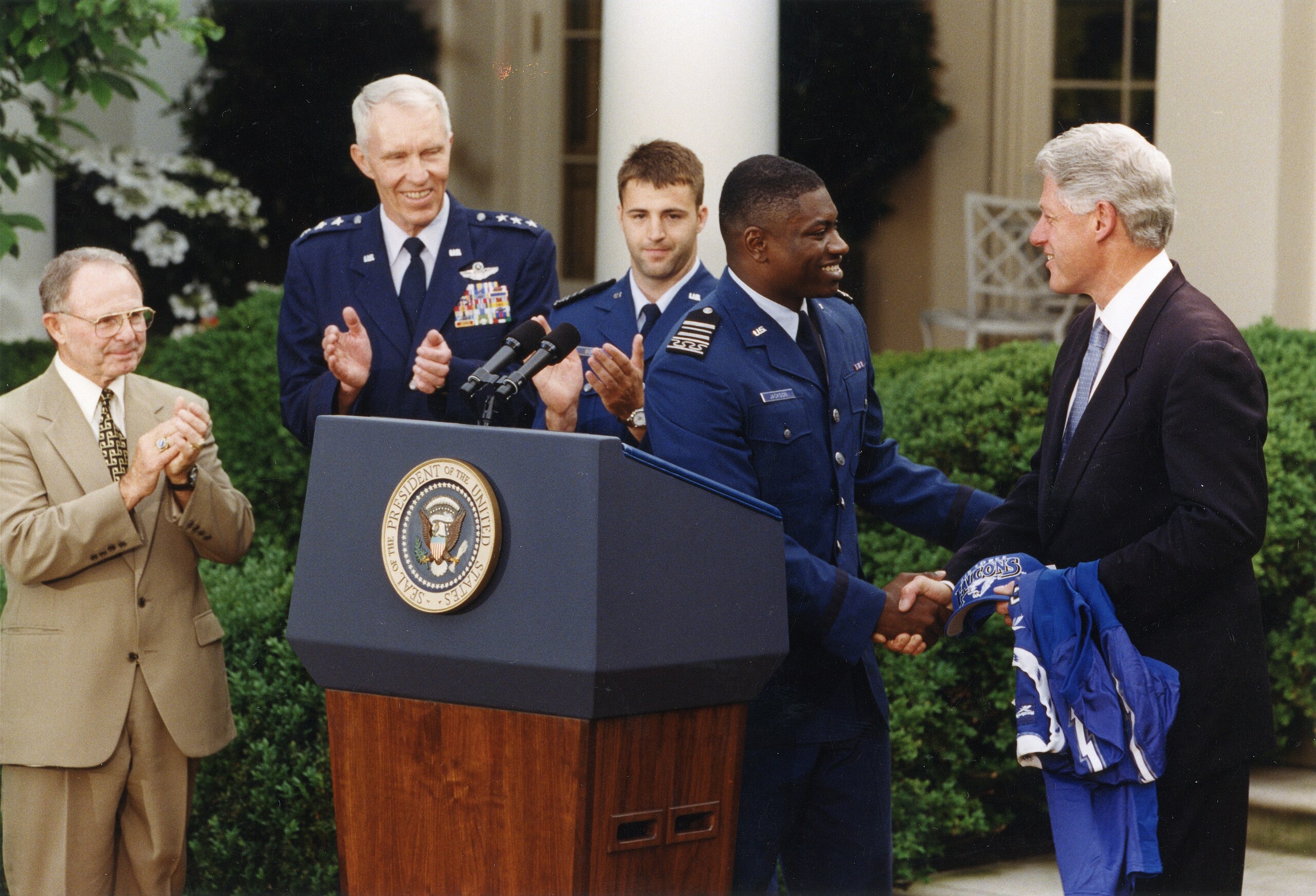 bill clinton handshake