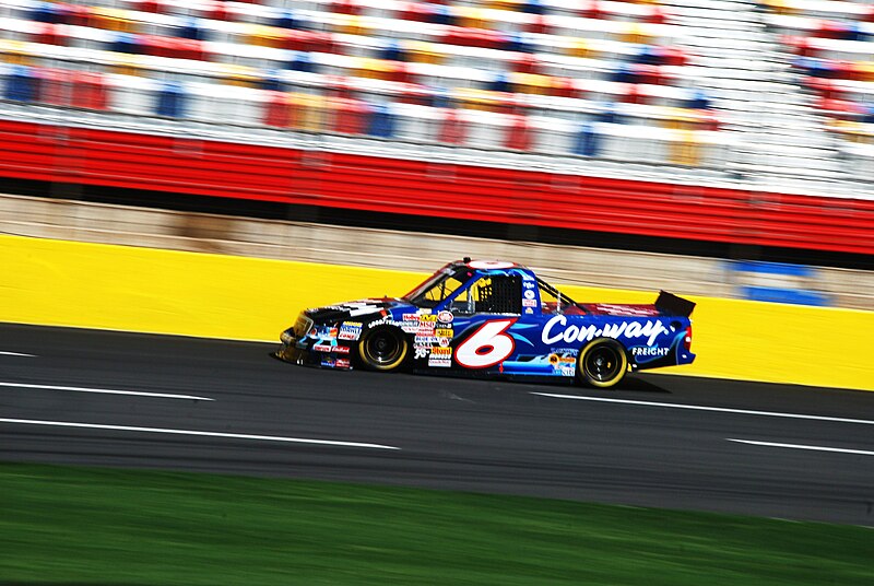 File:Colin Braun Roush Racing Ford Lowe's 2008.jpg