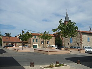 Corneilla-del-Vercol - Place du village.JPG