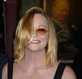 Cybill Shepherd de actrice die Phyllis Kroll speelt