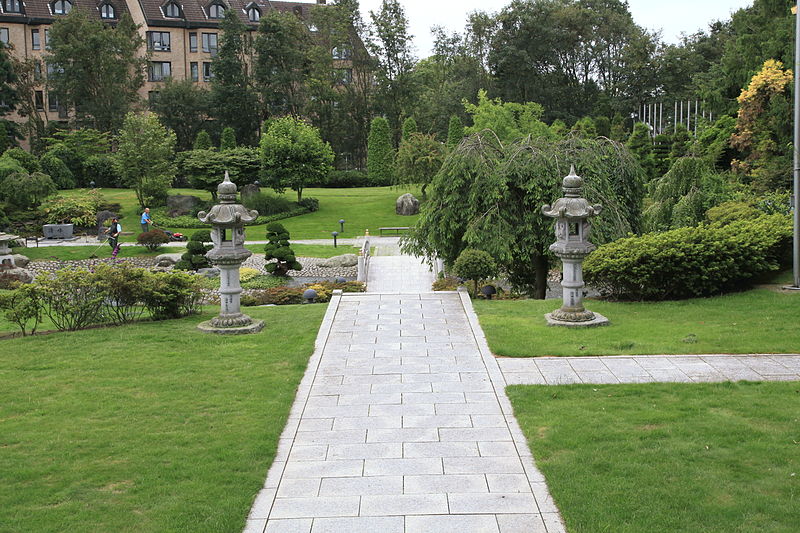 File:Düsseldorf - Brüggener Weg - EKO-Haus - Japanischer Garten 28 ies.jpg