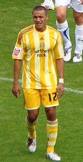 Simpson playing for Newcastle United in 2009 Danny Simpson - 2009.jpg