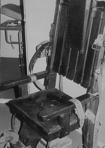 File:Death chair with lethal injection gurney, New Central prison (state Prison), c.1985; copied courtesy Keith Acree, NC Department of Corrections. State Archives of North Carolina, Raleigh, NC. (28816371481).jpg