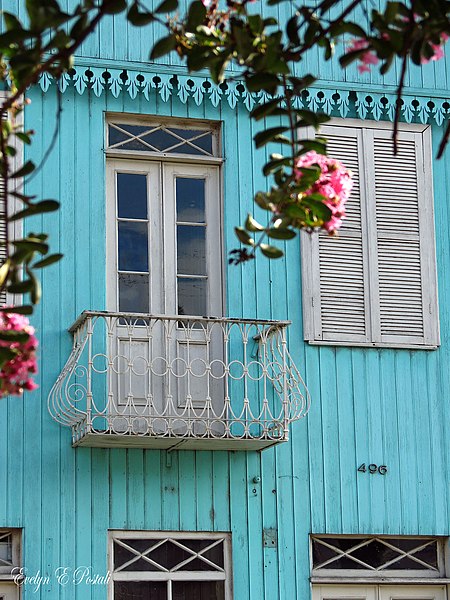 File:Detalhe frontal - Casa Rizzieri Tergolina.jpg