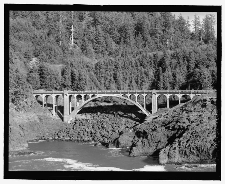 File:Elevation of the Rocky Creek Bridge, view looking east - Rocky Creek Bridge, Spanning Rocky Creek on Oregon Coast Highway (U.S. Route 101), Depoe Bay, Lincoln County, OR HAER OR-111-9.tif