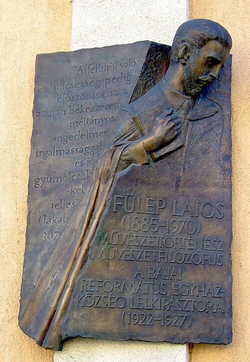 Memorial to Lajos Fülep, quoting James 3:17, "But the wisdom that comes from heaven is first of all pure; then peace-loving, considerate, submissive, 