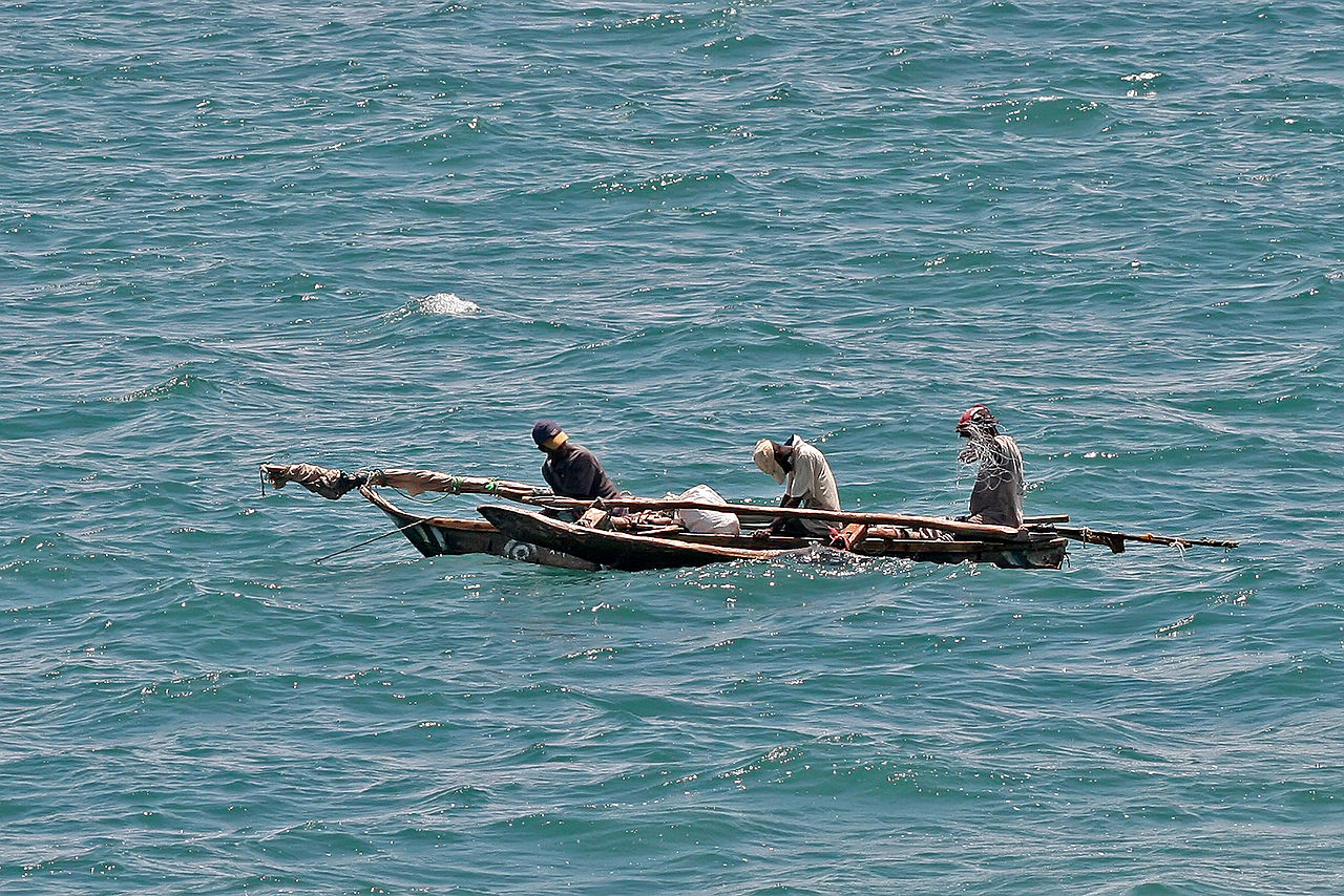 File:Fishing boat indian ocean.jpg - Wikipedia