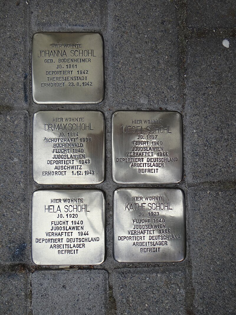 Flörsheim am Main Stolpersteine Albanusstraße 2.jpg