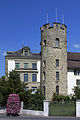 Der Folterturm und ein Ausschnitt vom grünen Gürtel, der sich rund um die Stadt zieht