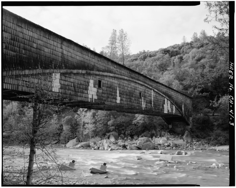 File:GENERAL 3-4 VIEW SHOWING WOODEN SIDING ON BRIDGE - Bridgeport Covered Bridge, Spanning South Fork of Yuba River at bypassed section of Pleasant Valley Road (originally Virginia HAER CAL,29-BRIGPO,1-3.tif