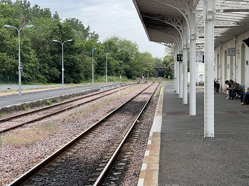 File:Gare Chinon - Chinon (FR37) - 2023-05-20 - 6.jpg