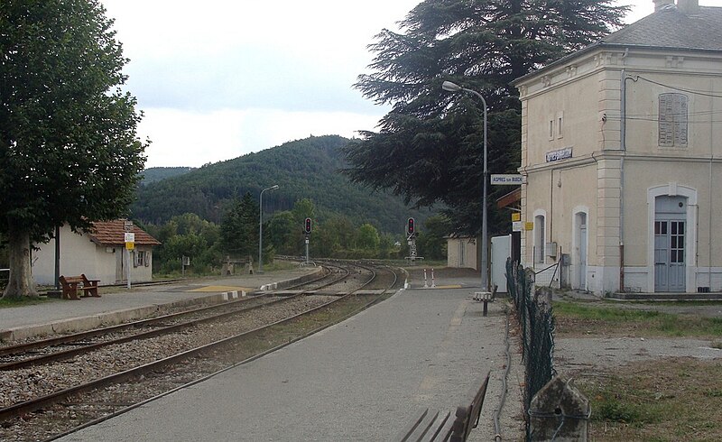 File:Gare d'Aspres89.JPG