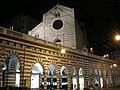 Arcadas neogóticas sob a igreja de S. Stefano