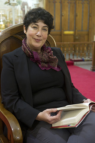 <span class="mw-page-title-main">Joanne Harris</span> English-French author (born 1963)
