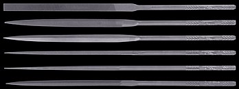 Jogo de limas agulha com 140 milímetros de comprimento fabricado na Suíça. (definição 11 112 × 4 139)