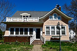 Glenn O. және Lucy O. Pyle House.jpg