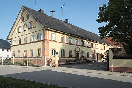 Grucking (Fraunberg) Wohnstallhaus 003