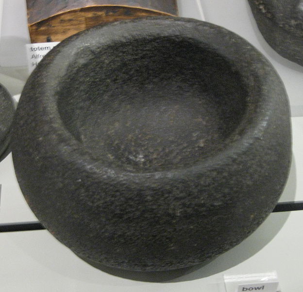 File:Haisla bowl (UBC-2010).jpg