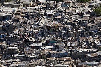 Una vista de Haití après lo tèrratrem. (definicion vertadièra 3 000 × 2 000\n*)