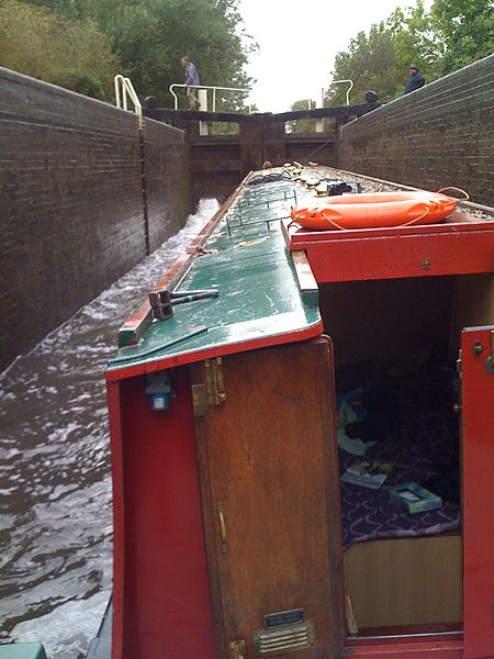 File:Heale's Lock - panoramio (2).jpg