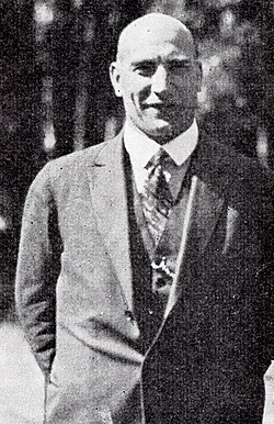 Heikki Lehmusto kuvattuna 1930-luvulla.
