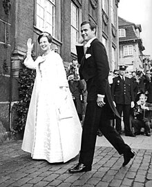 Margrethe and Henri at the French Embassy in Copenhagen, 7 June 1967 Henrik-Prince-Consort-of-Denmark-and-Princess-Margrethe-waving-142365972603.jpg