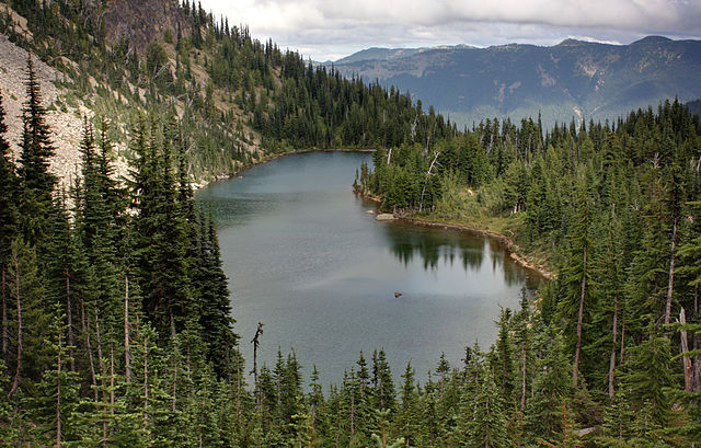 File:Hidden_Lake_8654h.JPG