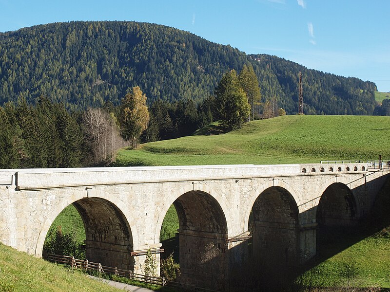 File:Historische Rasner Brücke.JPG