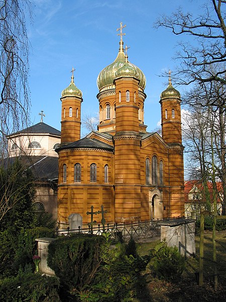 File:Historischer Friedhof mit Russisch-Orthodoxer Kapelle.jpg