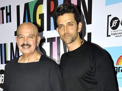 Roshan pictured with father Rakesh at the Jagran Film Festival in 2014