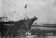 Detail of the figurehead after its wings were damaged IMPERATOR's damaged Eagle (LOC).jpg
