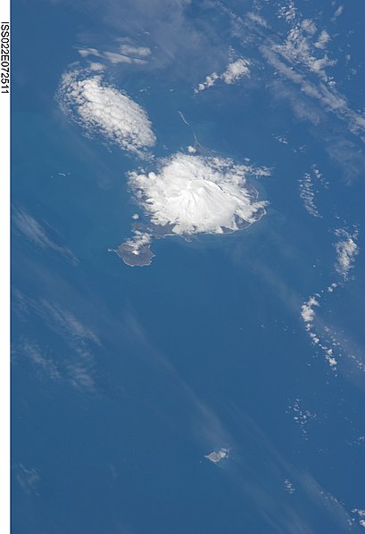 File:ISS022-E-72511 - View of Antarctica.jpg