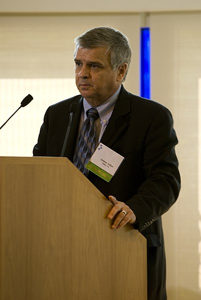 File:James Alder Innovation Day 2008.jpg