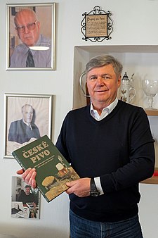 Jan Hlaváček, spoluautor knihy České pivo.jpg