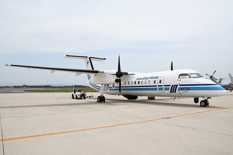 File:Japan Coast Guard Bombardier DHC-8-315Q(JA726A - MA726, "Mihowashi") right front view at JASDF Miho Air Base May 27, 2018.jpg