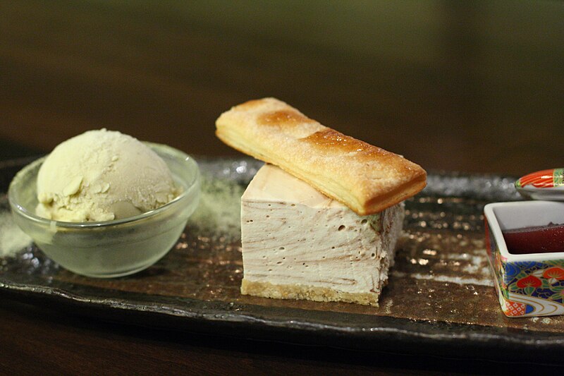 File:Japanese Marble Cheesecake with ice cream.jpg