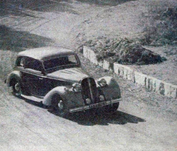 File:Jean Trévoux, troisième du Critérium Paris-Nice 1938 sur Hotchkiss (ici à La Turbie).jpg