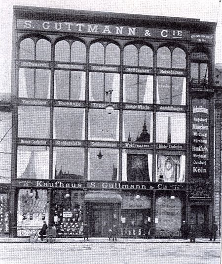 Kaufhaus S. Guttmann & Cie. an der Grabenstraße 15 in Düsseldorf, erbaut 1898 von den Architekten Klein und Dörschel