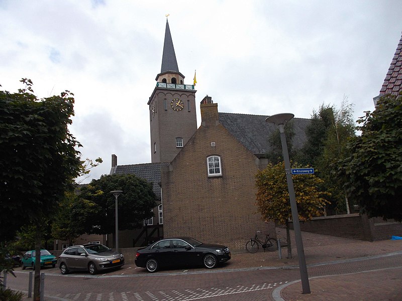 File:Kerk Valkenburg uit 1950.JPG