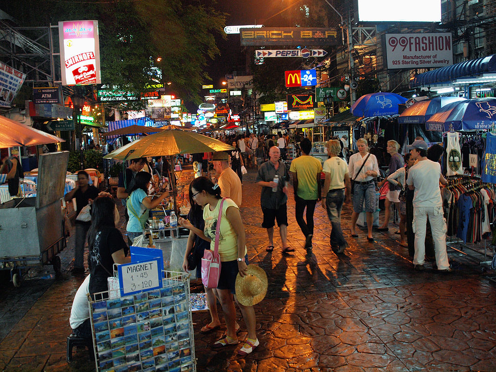 Khao San Road at night by kevinpoh