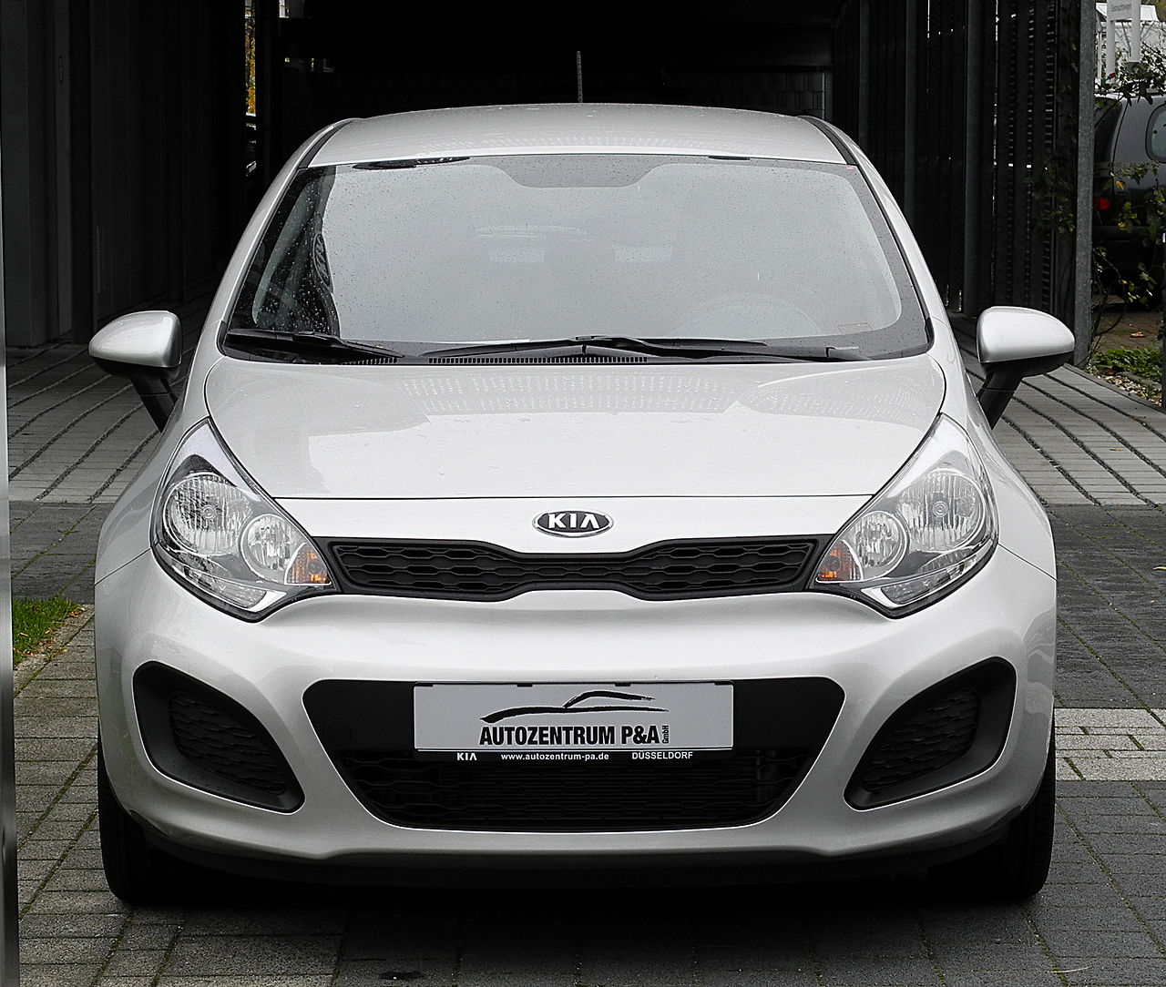 Image of Kia Rio 1.4 CVVT Edition 7 (UB) – Frontansicht, 25. Oktober 2011, Düsseldorf