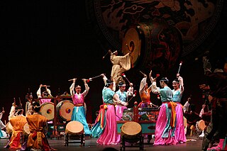 <span class="mw-page-title-main">Korean dance</span> Type of dance