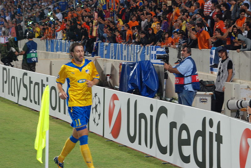 File:Kosowski APOEL - Chelsea.jpg