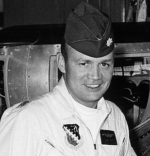 Jerauld R. Gentry United States Air Force pilot (1935–2003)