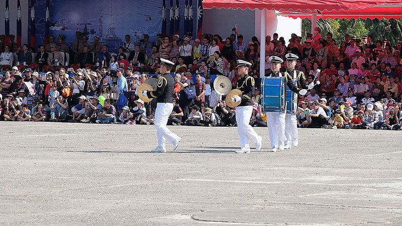 File:Marching Band of Naval Academy, R.O.C. Performing at Naval Fleet Command Ground 20141123d.jpg