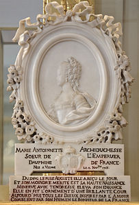 Profil en médaillon de la dauphine Marie-Antoinette en 1770, présenté lors de son mariage.