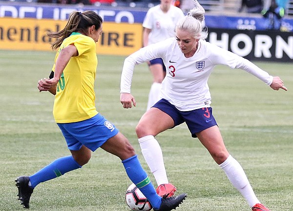 Greenwood (right) playing for England in the 2019 SheBelieves Cup.